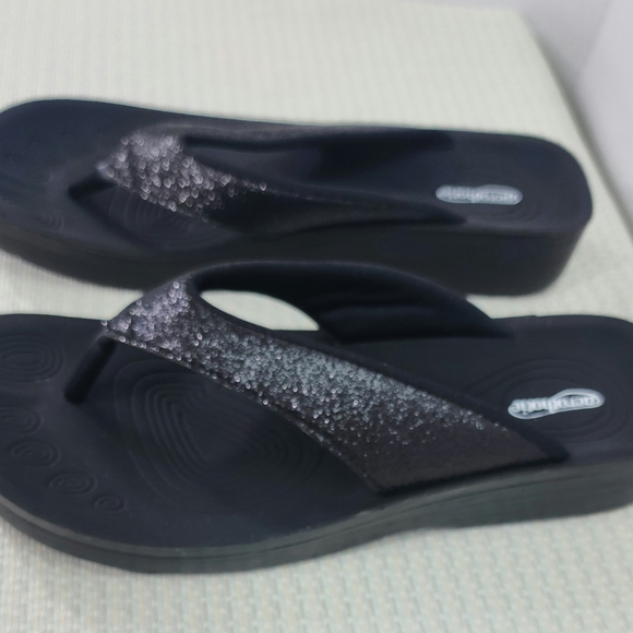 Shoes - Picture 3 of 3